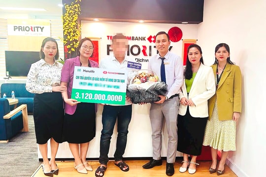 Manulife Việt Nam chi trả quyền lợi bảo hiểm hơn 3 tỷ đồng cho gia đình một khách hàng tại Bình Phước