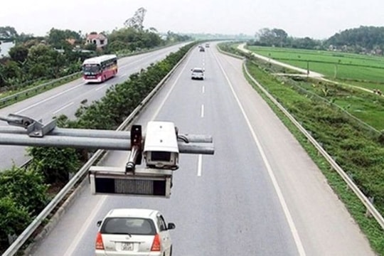 Bộ Công an đề xuất camera giám sát giao thông phải nhìn rõ mặt tài xế, biển số