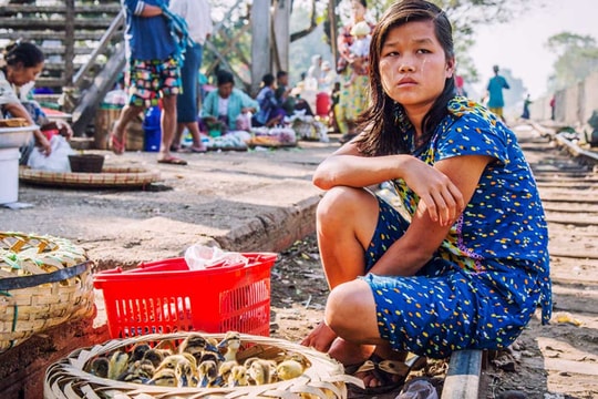 Kinh tế Myanmar khó khăn chồng chất do xung đột Kinh tế Myanmar khó khăn chồng chất do xung đột