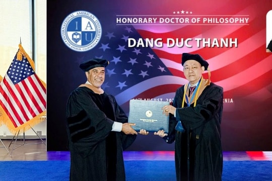 Trường Đại học Quốc tế Mỹ trao bằng tiến sĩ danh dự cho ông Đặng Đức Thành