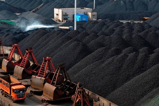 Việt Nam có kế hoạch mua than từ Lào