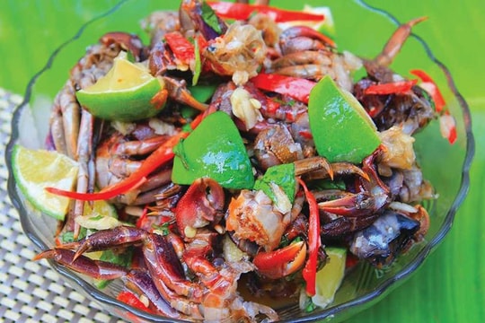 Ba khía muối Cà Mau: Mặn mòi tình Đất Mũi Ba khía muối Cà Mau: Mặn mòi tình Đất Mũi