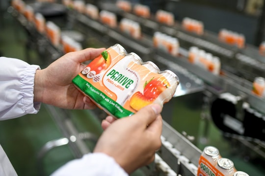 Yếu tố nào hỗ trợ xuất khẩu của Vinamilk “bứt tốc” nửa đầu năm 2024 Yếu tố nào hỗ trợ xuất khẩu của Vinamilk “bứt tốc” nửa đầu năm 2024