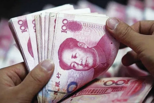 Nhân dân tệ tăng giá, doanh nghiệp Trung Quốc ồ ạt chuyển đổi ngoại tệ Nhân dân tệ tăng giá, doanh nghiệp Trung Quốc ồ ạt chuyển đổi ngoại tệ