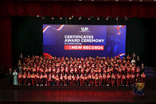 TP.HCM: Vinh danh gần 21.000 học sinh đạt điểm tuyệt đối chứng chỉ tiếng Anh quốc tế TP.HCM: Vinh danh gần 21.000 học sinh đạt điểm tuyệt đối chứng chỉ tiếng Anh quốc tế