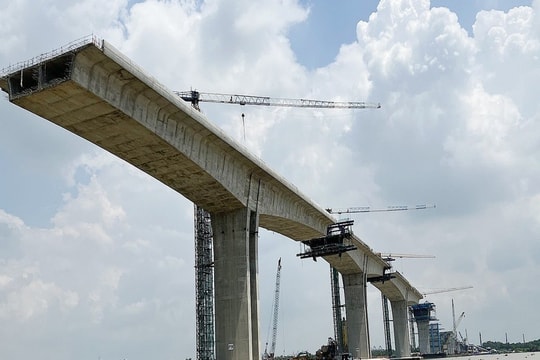 Cầu Nhơn Trạch sắp hợp long 2 nhịp cầu cao nhất