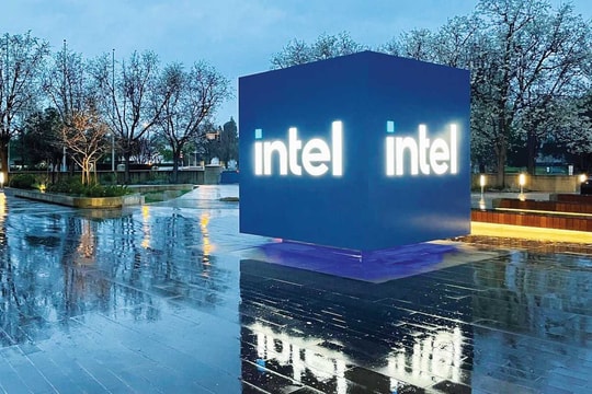 Intel: Từ khủng hoảng đến bài học chậm thay đổi Intel: Từ khủng hoảng đến bài học chậm thay đổi
