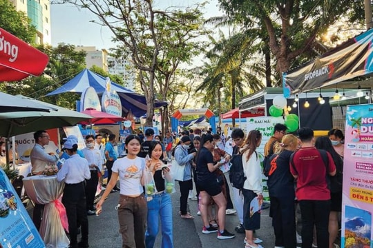 Chia sẻ với người dân miền Bắc, TP.HCM tạm hoãn nhiều lễ hội, sự kiện lớn Chia sẻ với người dân miền Bắc, TP.HCM tạm hoãn nhiều lễ hội, sự kiện lớn