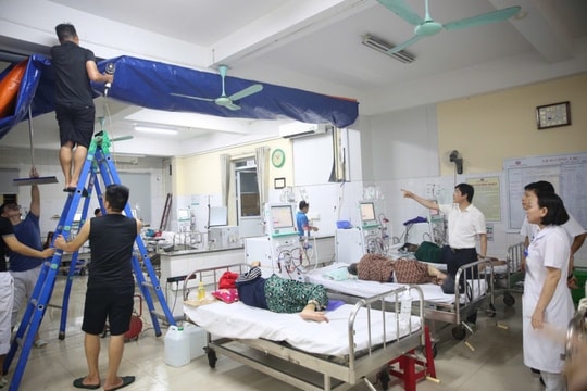 Bộ Y tế triển khai công tác khám, chữa bệnh cho người dân sau bão lũ Bộ Y tế triển khai công tác khám, chữa bệnh cho người dân sau bão lũ