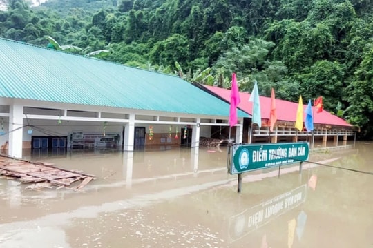 Gần 1,2 tỷ đồng ủng hộ chương trình “Tiếp sức học sinh tới trường sau bão số 3” do Tạp chí Doanh Nhân Sài Gòn phát động