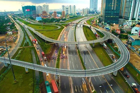 TP.HCM đẩy mạnh tiến độ xây dựng hạ tầng giao thông quan trọng TP.HCM đẩy mạnh tiến độ xây dựng hạ tầng giao thông quan trọng
