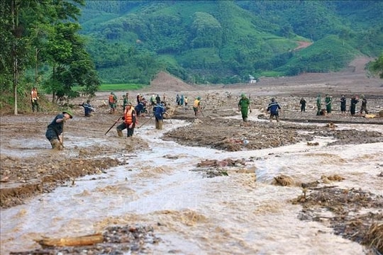 ADB viện trợ 2 triệu USD hỗ trợ Việt Nam phục hồi sau bão Yagi ADB viện trợ 2 triệu USD hỗ trợ Việt Nam phục hồi sau bão Yagi