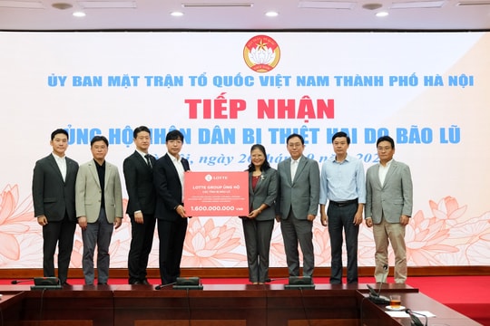 Tập đoàn Lotte ủng hộ 3 tỷ đồng cho đồng bị bão lũ miền Bác Tập đoàn Lotte ủng hộ 3 tỷ đồng cho đồng bị bão lũ miền Bác