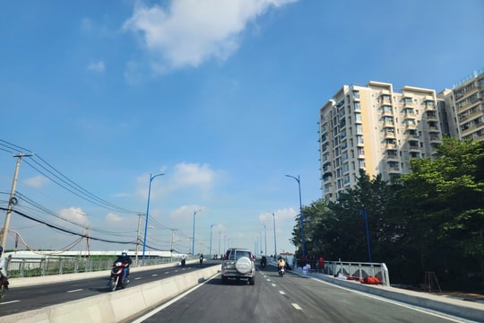 Thông xe cầu Nam Lý hơn 730 tỷ giảm ùn tắc giao thông khu Đông TP.HCM Thông xe cầu Nam Lý hơn 730 tỷ giảm ùn tắc giao thông khu Đông TP.HCM