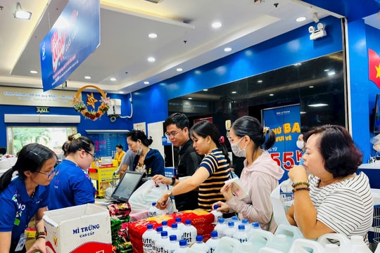 Siêu thị tổ chức “Lễ hội thủy hải sản” từ các vùng nguyên liệu Siêu thị tổ chức “Lễ hội thủy hải sản” từ các vùng nguyên liệu