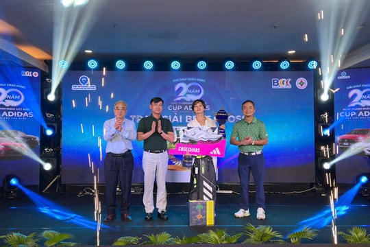 Hơn 250 golfer tham gia Giải golf chào mừng 20 năm Ngày Doanh nhân Việt Nam Hơn 250 golfer tham gia Giải golf chào mừng 20 năm Ngày Doanh nhân Việt Nam