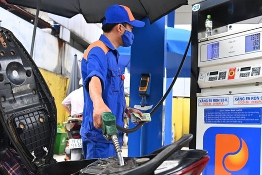VPI dự báo giá xăng dầu giảm từ 2–4% trong kỳ điều hành ngày 14/8 VPI dự báo giá xăng dầu giảm từ 2–4% trong kỳ điều hành ngày 14/8