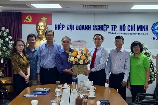 Tạp chí Doanh Nhân Sài Gòn chúc mừng HUBA và HAA nhân Ngày Doanh nhân Việt Nam Tạp chí Doanh Nhân Sài Gòn chúc mừng HUBA và HAA nhân Ngày Doanh nhân Việt Nam
