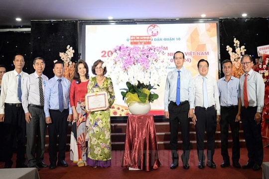 UBND Quận 10 tổ chức Lễ kỷ niệm 20 năm ngày Doanh nhân Việt Nam UBND Quận 10 tổ chức Lễ kỷ niệm 20 năm ngày Doanh nhân Việt Nam