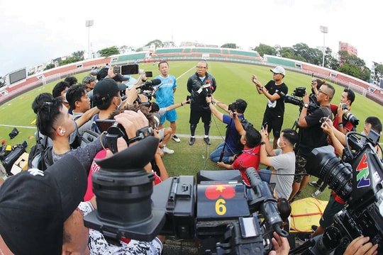 Những doanh nhân biểu tượng của bóng đá Việt Nam Những doanh nhân biểu tượng của bóng đá Việt Nam