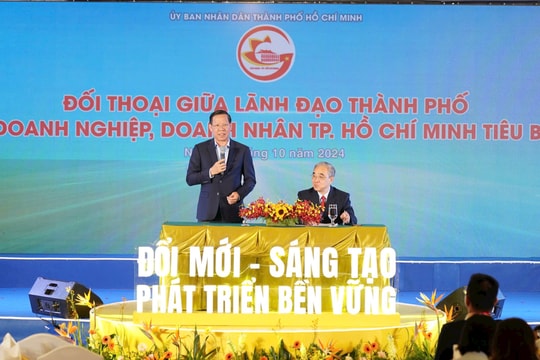 TP.HCM vinh danh và cam kết đồng hành cùng doanh nghiệp phát triển bền vững TP.HCM vinh danh và cam kết đồng hành cùng doanh nghiệp phát triển bền vững