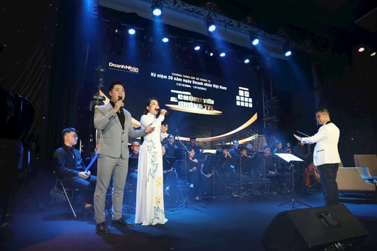 Gặp gỡ Tháng 10 "Chúng tôi và Chúng ta": Ấn tượng, xúc động và đầy ý nghĩa