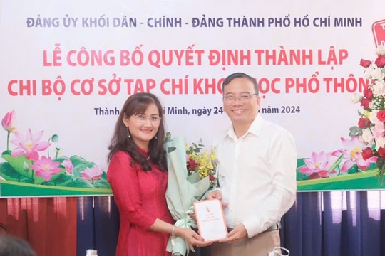 Công bố quyết định thành lập Chi bộ cơ sở Tạp chí Khoa học phổ thông Công bố quyết định thành lập Chi bộ cơ sở Tạp chí Khoa học phổ thông
