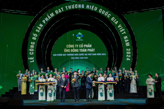 Ống đồng Toàn Phát nhận Giải thưởng Thương hiệu quốc gia 2024 Ống đồng Toàn Phát nhận Giải thưởng Thương hiệu quốc gia 2024