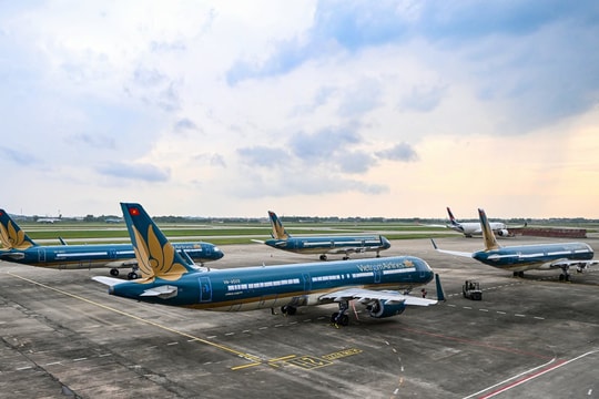 Tăng cường khai thác các chuyến bay đêm trong dịp Tết Ất Tỵ 2025 Tăng cường khai thác các chuyến bay đêm trong dịp Tết Ất Tỵ 2025