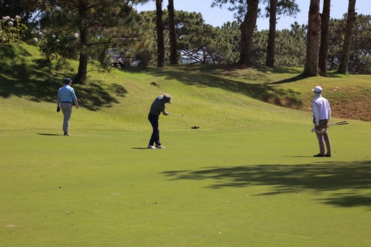 Mở màn chuỗi Lễ hội Golf Việt Nam - Nha Trang 2024 tại sân Đồi Cù Mở màn chuỗi Lễ hội Golf Việt Nam - Nha Trang 2024 tại sân Đồi Cù
