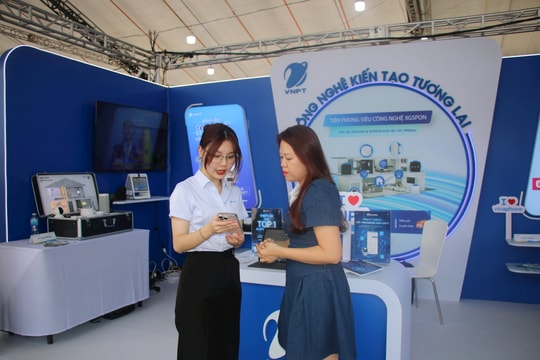Gần 100.000 người tham dự sự kiện công nghệ ngoài trời lớn nhất Việt Nam tại TP. Thủ Đức Gần 100.000 người tham dự sự kiện công nghệ ngoài trời lớn nhất Việt Nam tại TP. Thủ Đức