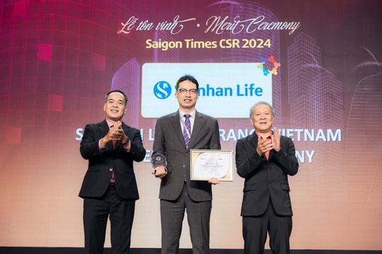 Shinhan Life Việt Nam nhận giải doanh nghiệp vì cộng đồng 2024 Shinhan Life Việt Nam nhận giải doanh nghiệp vì cộng đồng 2024