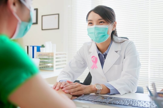 Hỗ trợ gánh nặng khi điều trị ung thư vú Hỗ trợ gánh nặng khi điều trị ung thư vú