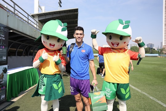 Herbalife tài trợ dinh dưỡng cho cầu thủ Đội tuyển bóng đá quốc gia Việt Nam Herbalife tài trợ dinh dưỡng cho cầu thủ Đội tuyển bóng đá quốc gia Việt Nam
