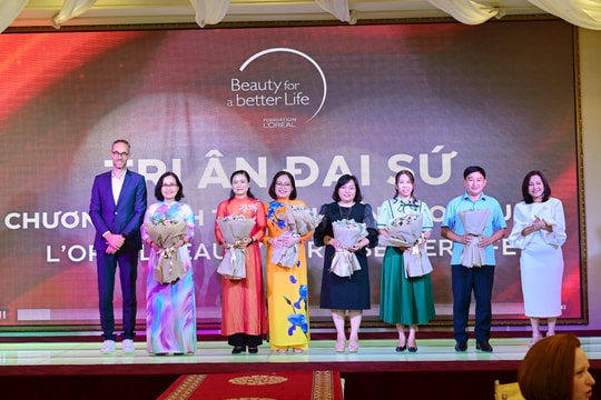 “L’Oréal - Sắc màu cuộc sống 2024” vinh danh những tấm gương vượt qua nghịch cảnh “L’Oréal - Sắc màu cuộc sống 2024” vinh danh những tấm gương vượt qua nghịch cảnh