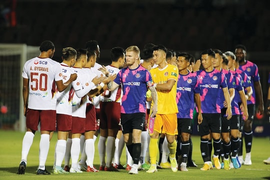 Bóng đá 'tàn nhẫn', ông bầu bỏ cuộc Bóng đá 'tàn nhẫn', ông bầu bỏ cuộc