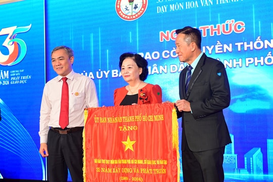 Hội Bảo trợ dạy môn Hoa văn TP.HCM: 35 năm phát triển đa dạng ngôn ngữ Hội Bảo trợ dạy môn Hoa văn TP.HCM: 35 năm phát triển đa dạng ngôn ngữ