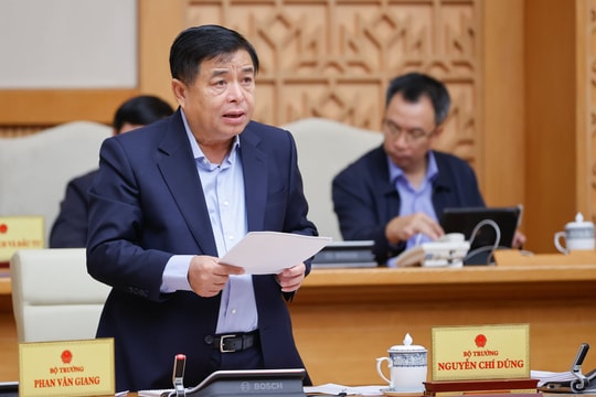 Kinh tế Việt Nam 2024 phục hồi mạnh mẽ, dự báo tăng trưởng vượt 7% Kinh tế Việt Nam 2024 phục hồi mạnh mẽ, dự báo tăng trưởng vượt 7%