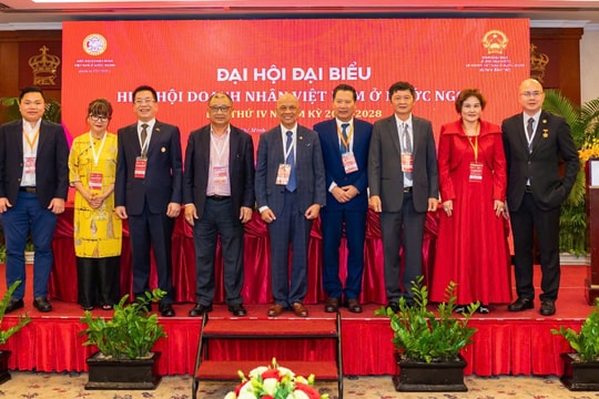 Sắp diễn ra tọa đàm trực tuyến kết nối doanh nhân trong nước với doanh nhân kiều bào tại Mỹ Sắp diễn ra tọa đàm trực tuyến kết nối doanh nhân trong nước với doanh nhân kiều bào tại Mỹ