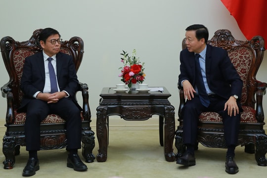 Đề nghị Tập đoàn CRSC của Trung Quốc chuyển giao công nghệ đường sắt