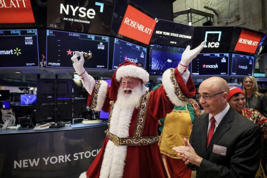 Chứng khoán Mỹ và giá dầu tăng trước đêm Giáng sinh Chứng khoán Mỹ và giá dầu tăng trước đêm Giáng sinh