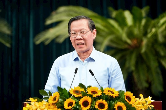 Xây dựng và phát triển văn hóa, con người TP.HCM đáp ứng yêu cầu trong kỷ nguyên vươn mình của dân tộc Xây dựng và phát triển văn hóa, con người TP.HCM đáp ứng yêu cầu trong kỷ nguyên vươn mình của dân tộc