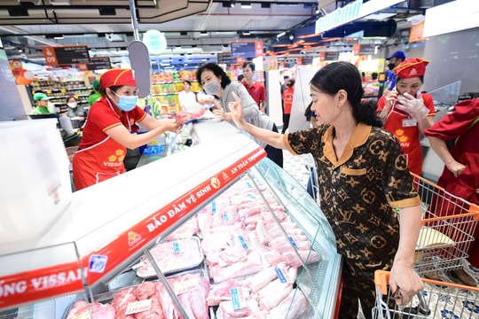 Co.opmart giữ giá, sắm Tết thả ga không ngại tốn kém Co.opmart giữ giá, sắm Tết thả ga không ngại tốn kém