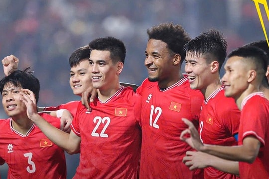 AFF Cup 2024: Xuân Son lập cú đúp, đội tuyển Việt Nam giành quyền vào chơi trận chung kết