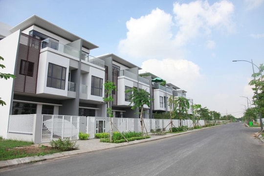 Giá nhà đất TP.HCM cao hơn cả trăm triệu đồng so với Hà Nội Giá nhà đất TP.HCM cao hơn cả trăm triệu đồng so với Hà Nội