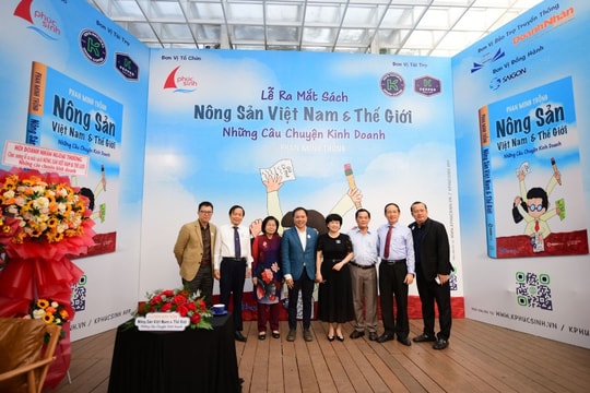 Doanh nhân Phan Minh Thông và “kiềng ba chân” kinh doanh, hội hoạ và viết sách Doanh nhân Phan Minh Thông và “kiềng ba chân” kinh doanh, hội hoạ và viết sách