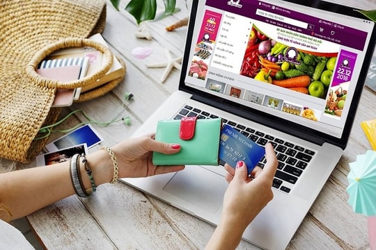 Thương mại điện tử Việt Nam tăng trưởng mạnh nhưng khó quản lý livestream và sàn xuyên biên giới Thương mại điện tử Việt Nam tăng trưởng mạnh nhưng khó quản lý livestream và sàn xuyên biên giới