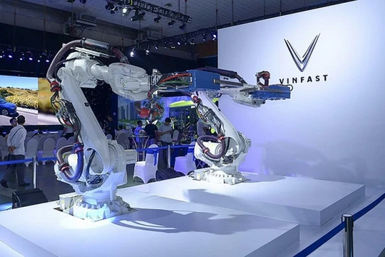 Chủ tịch Phạm Nhật Vượng lập VinMotion, đẩy mạnh lĩnh vực người máy