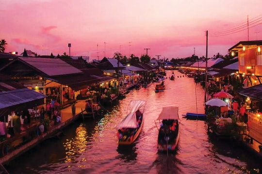 Từ chơi đêm tới… du lịch ngắm sao Từ chơi đêm tới… du lịch ngắm sao