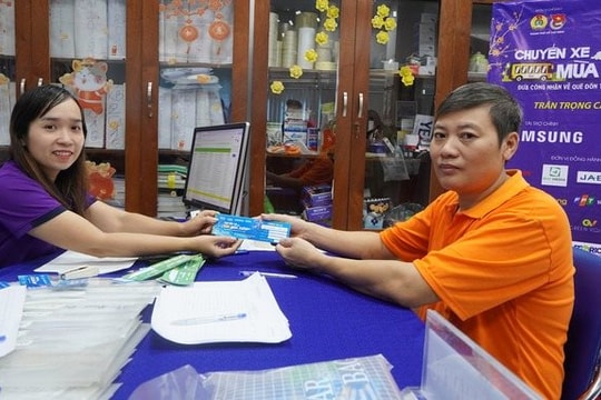Livestream bán hàng, tặng vé xe cho công nhân về quê ăn Tết Livestream bán hàng, tặng vé xe cho công nhân về quê ăn Tết